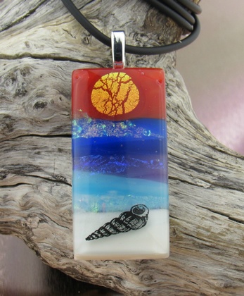 Beach Shell Pendant: click to enlarge