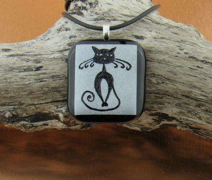 Kitty Pendant: click to enlarge